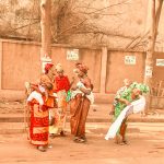 Visiter l'Afrique. Quel pays visiter en Afrique ? Pourquoi faire du tourisme en Afrique ?Visiter Bamako, Que faire à Bamako? Culture du Mali, femme d'Afrique. Blog voyage Linda Beletti