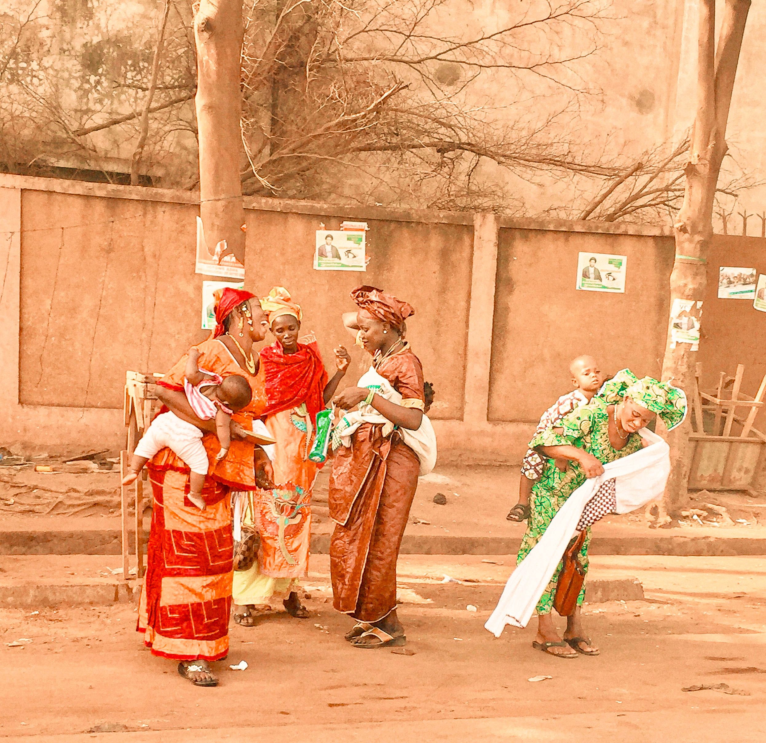 Visiter Bamako, Que faire à Bamako? Culture du Mali, femme d'Afrique. Blog voyage Linda Beletti